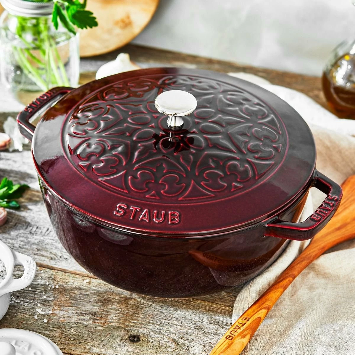 Staub 3.75 Qt Essential French Oven With Lilly Lid | Grenadine 8 Staub 3.75 Qt Essential French Oven With Lilly Lid | Grenadine - Image 6