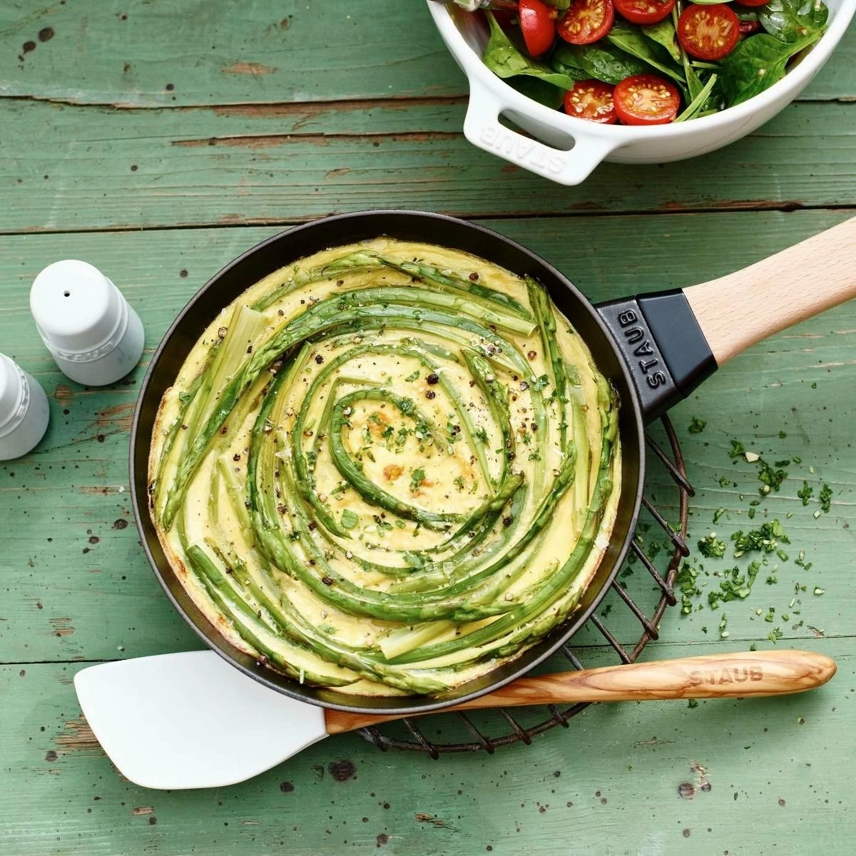 Staub 8" Fry Pan With Wooden Handle | Matte Black 7 Staub 8" Fry Pan With Wooden Handle | Matte Black - Image 5