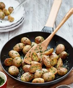 Staub 11" Fry Pan With Wooden Handle | Matte Black 11 Staub 11" Fry Pan With Wooden Handle | Matte Black -Cookware Sets Shop 14297 rgb 300dpi