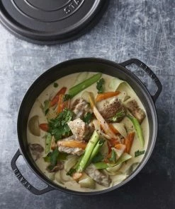 Staub 7 Qt. Round Cocotte/Dutch Oven | Matte Black 10 Staub 7 Qt. Round Cocotte/Dutch Oven | Matte Black -Cookware Sets Shop 40500 281 0 4