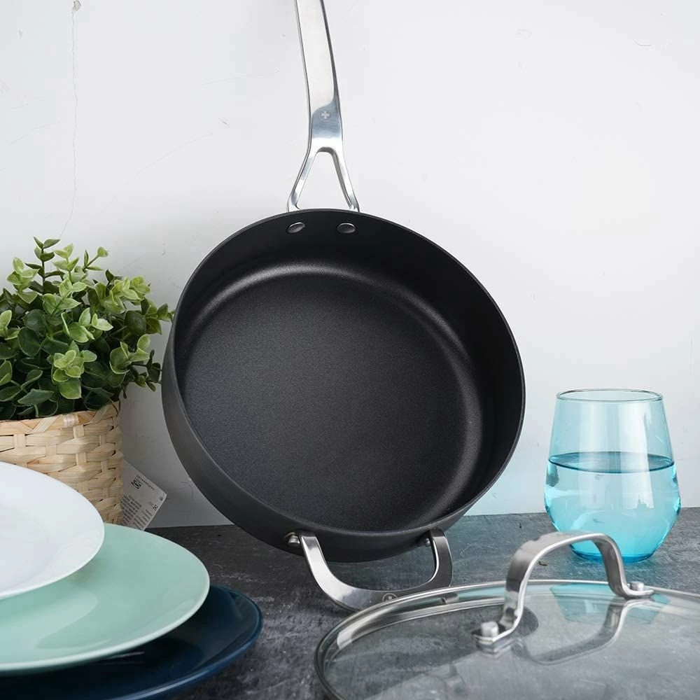 Swiss Diamond | Hard Anodized 4-Quart Nonstick Saute Pan With Glass Lid 5 Swiss Diamond | Hard Anodized 4-Quart Nonstick Saute Pan With Glass Lid - Image 3