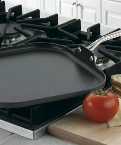 Cuisinart Chef's Classic Hard Anodized Nonstick 11" Square Griddle -Cookware Sets Shop 63020 hero