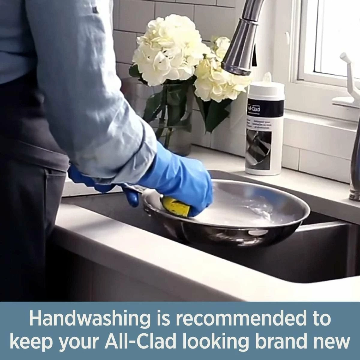 All-Clad D3 Stainless Steel 3-Quart Sauce Pan With Lid 9 All-Clad D3 Stainless Steel 3-Quart Sauce Pan With Lid - Image 7