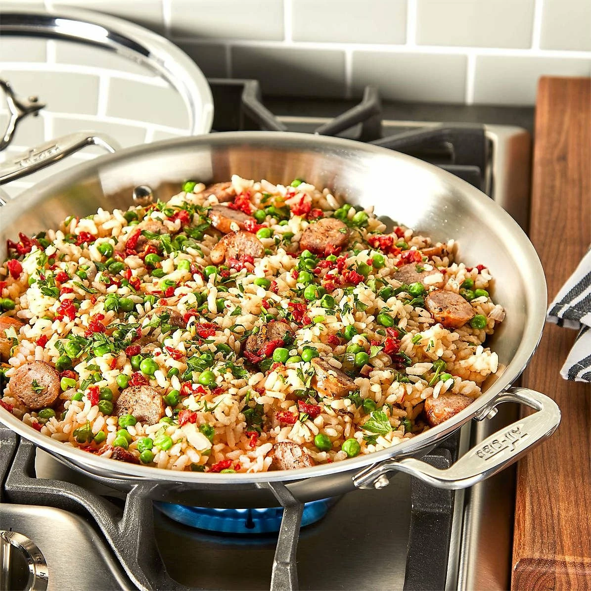 All-Clad D3 Stainless Steel 3-Quart Universal Pan With Lid 6 All-Clad D3 Stainless Steel 3-Quart Universal Pan With Lid - Image 4