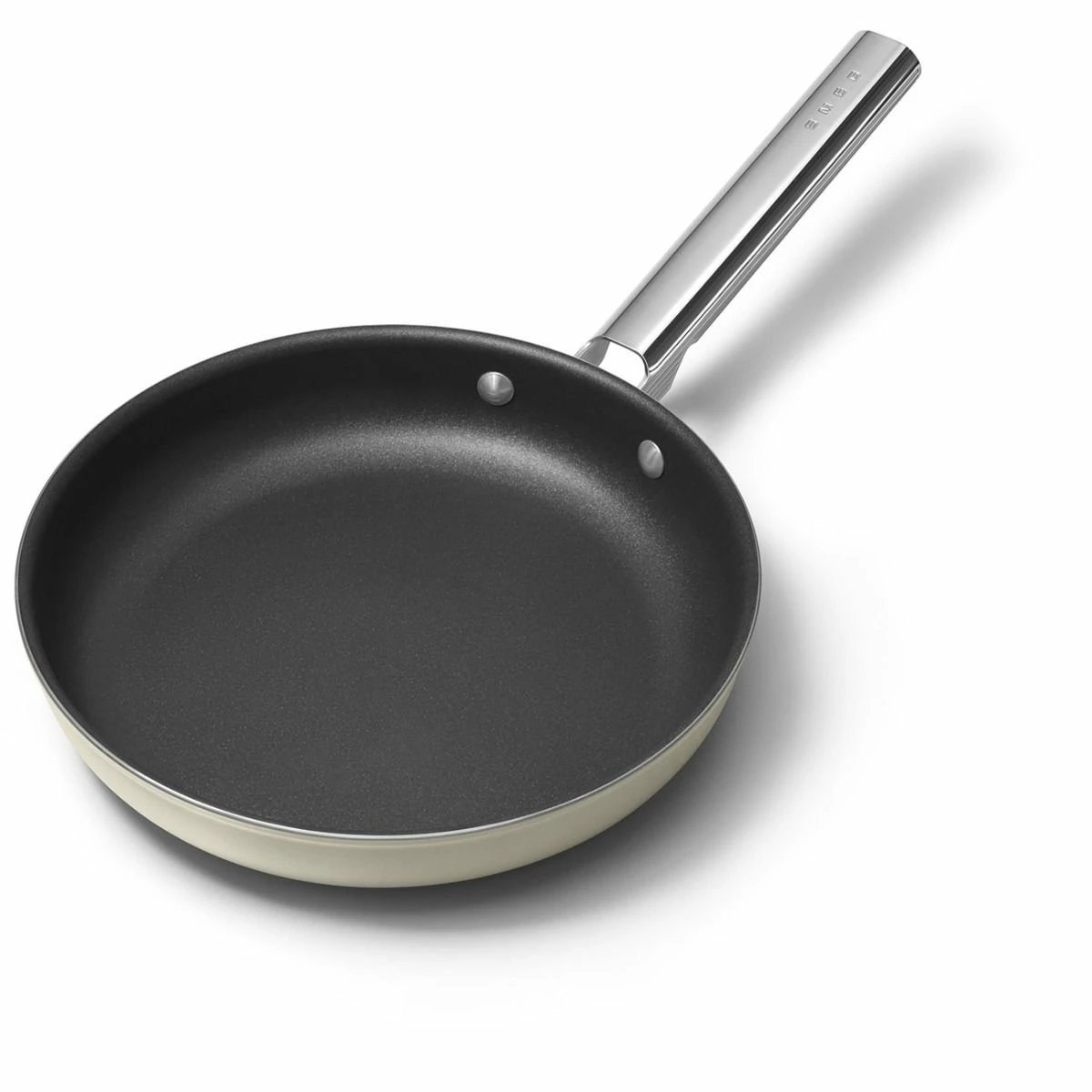 SMEG 10" Nonstick Fry Pan | Cream 4 SMEG 10" Nonstick Fry Pan | Cream - Image 2
