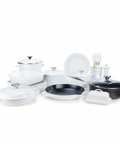 Le Creuset Collector's 23-Piece Set | White