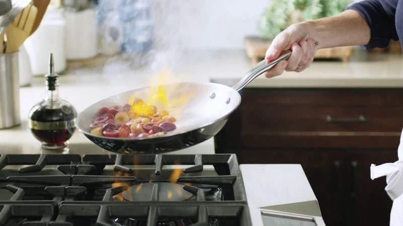 Heritage Steel Cookware Stainless Steel Fry Pan | 10.5" 6 Heritage Steel Cookware Stainless Steel Fry Pan | 10.5" - Image 4