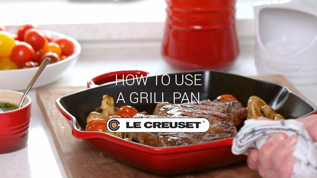 Le Creuset 9.5" Square Signature Enameled Cast Iron Grill Pan | Artichaut 5 Le Creuset 9.5" Square Signature Enameled Cast Iron Grill Pan | Artichaut - Image 3