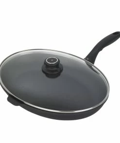 Swiss Diamond | XD Oval Fry Pan With Lid - 15" X 10.25"
