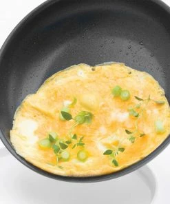 OXO 2-Piece Nonstick Fry Pans Set | 8" & 12" -Cookware Sets Shop oxo 8in and 12in nonstick pan set lifestyle 2