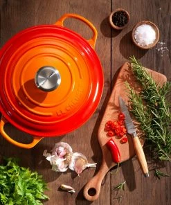 Le Creuset 4.5 Qt. Round Signature Dutch Oven With Stainless Steel Knob | Flame Orange -Cookware Sets Shop rs12072 lc 20190208 nl ls 00445