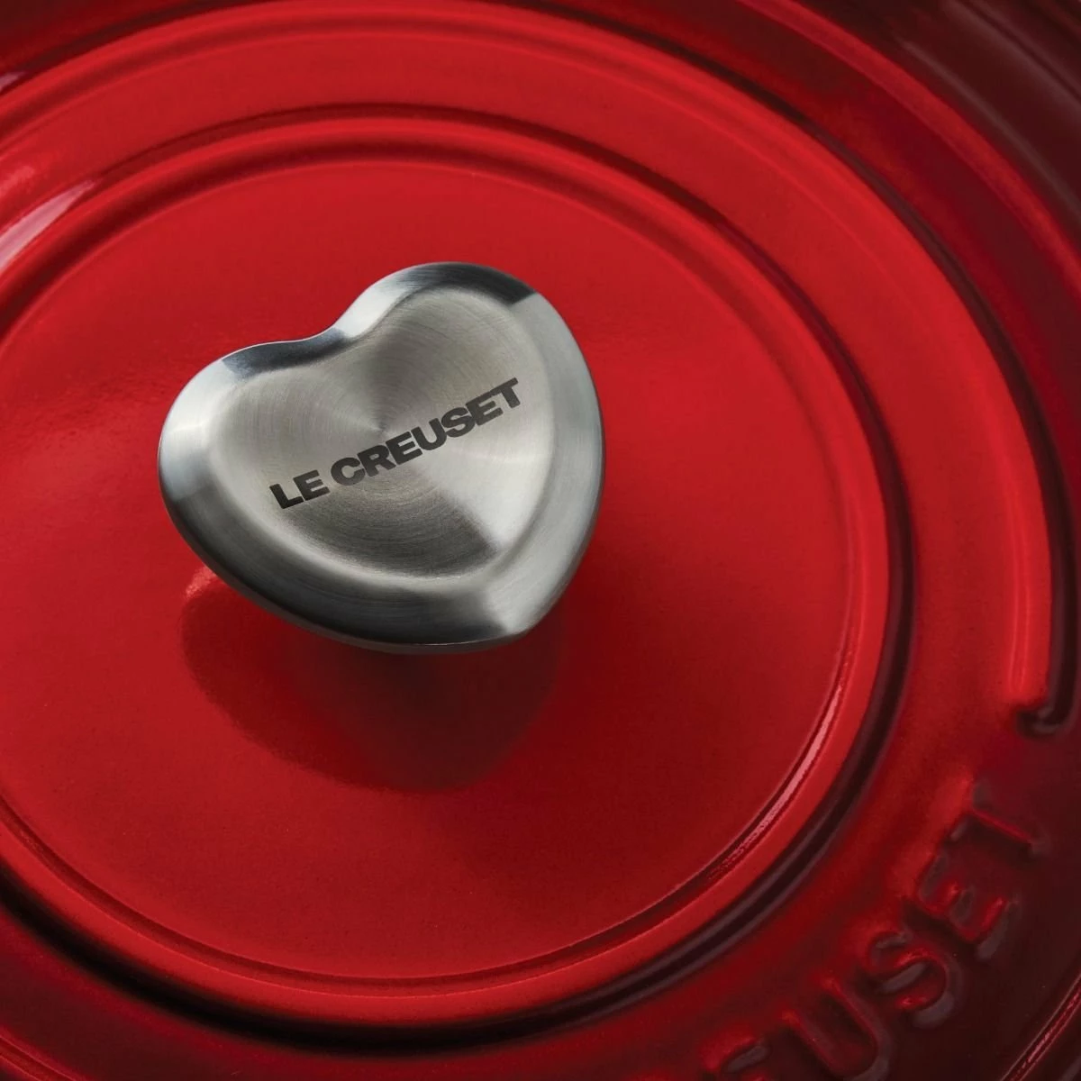 Le Creuset 3.5 Qt. Round Signature Dutch Oven With Stainless Steel Heart Knob | Cerise/Cherry Red 6 Le Creuset 3.5 Qt. Round Signature Dutch Oven With Stainless Steel Heart Knob | Cerise/Cherry Red - Image 5