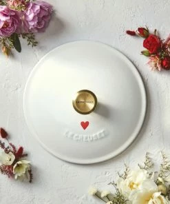Le Creuset L'Amour 2.75 Qt. Enameled Cast Iron Soup Pot With Gold Knob & Heart Applique | White 15 Le Creuset L'Amour 2.75 Qt. Enameled Cast Iron Soup Pot With Gold Knob & Heart Applique | White -Cookware Sets Shop rs13360 201020 lecreuset lamoursouppot 0659 ret