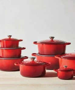 Le Creuset 3.5 Qt. Round Signature Dutch Oven With Stainless Steel Knob | Cerise/Cherry Red -Cookware Sets Shop rs13760 210112 lecreuset rdosizes ret lpr