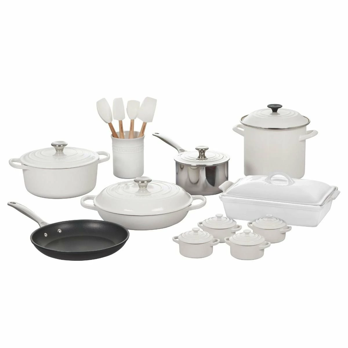 Le Creuset 20-Piece Mixed Material Cookware Set | White 3 Le Creuset 20-Piece Mixed Material Cookware Set | White