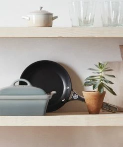 Le Creuset 8" Fry Pan | Toughened Nonstick Pro -Cookware Sets Shop tnsp8use