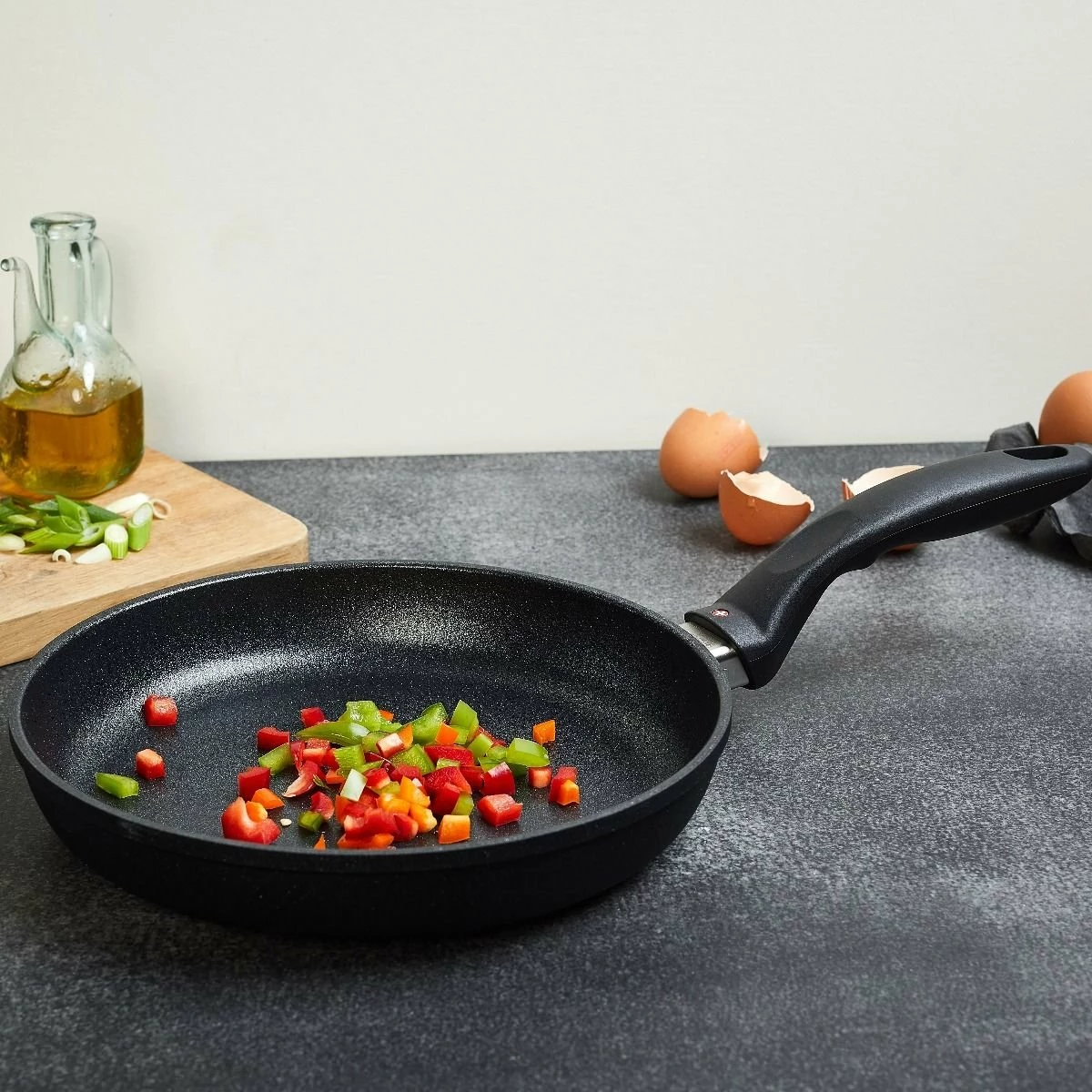 Swiss Diamond | XD Fry Pan With Lid - 8" 6 Swiss Diamond | XD Fry Pan With Lid - 8" - Image 4