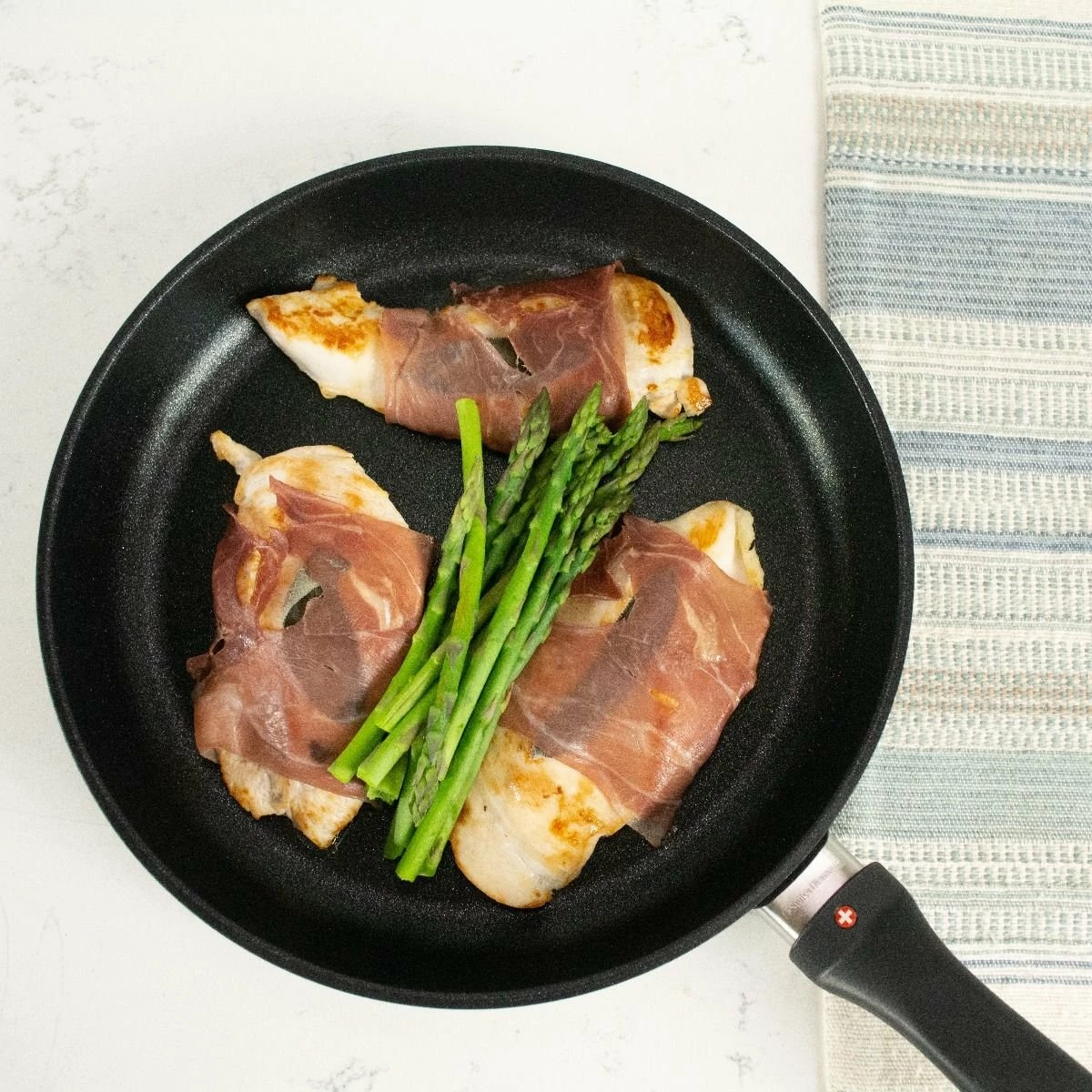 Swiss Diamond | XD Fry Pan - 10.25" 5 Swiss Diamond | XD Fry Pan - 10.25" - Image 3